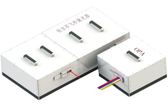 中红外飞秒激光器